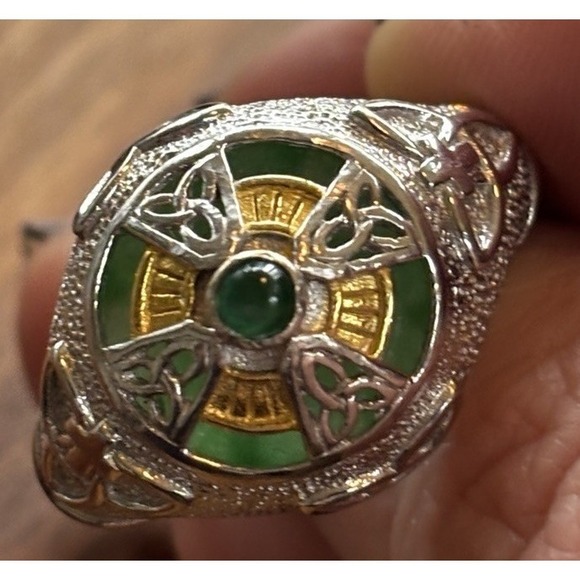 The Unbranded Brand Jewelry - Two Tone 925 Sterling Silver Celtic Cross Ring / Size 11